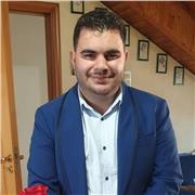 Aiuto studenti o chiunque fosse interessato ad imparare l'informatica di basa in particolare pacchetto office ma anche coding.